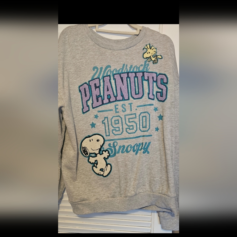 Peanuts Heather Gray Women's Crew Neck Sweater